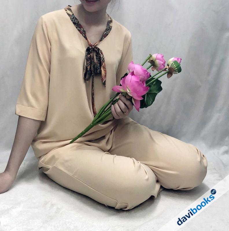 (ad10300) Silk Cát Thắt Nơ